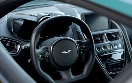 Aston Martin DBS III, 2022 год, 21 480 000 рублей, 10 фотография