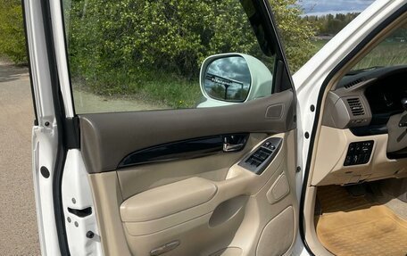 Toyota Land Cruiser Prado 120 рестайлинг, 2007 год, 2 200 000 рублей, 17 фотография