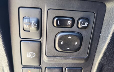 Toyota Land Cruiser Prado 150 рестайлинг 2, 2011 год, 2 520 000 рублей, 12 фотография