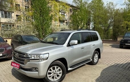 Toyota Land Cruiser 200, 2020 год, 8 900 000 рублей, 1 фотография