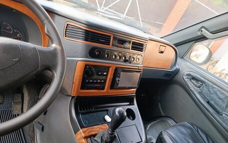 SsangYong Istana, 2000 год, 230 000 рублей, 15 фотография