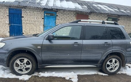 Mitsubishi Outlander III рестайлинг 3, 2007 год, 650 000 рублей, 2 фотография