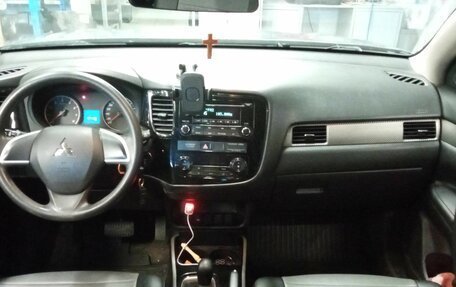 Mitsubishi Outlander III рестайлинг 3, 2017 год, 1 418 000 рублей, 5 фотография