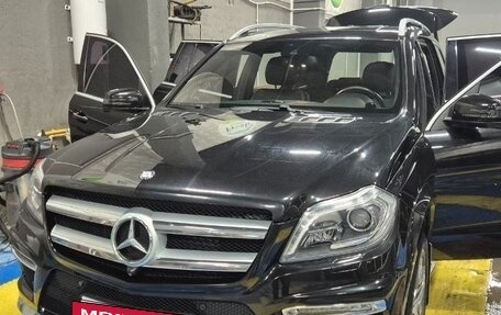 Mercedes-Benz GL-Класс, 2014 год, 3 500 000 рублей, 10 фотография
