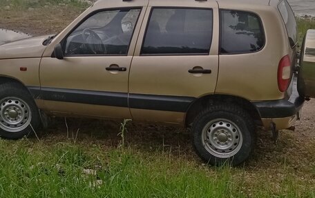Chevrolet Niva I рестайлинг, 2004 год, 285 000 рублей, 4 фотография