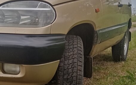 Chevrolet Niva I рестайлинг, 2004 год, 285 000 рублей, 19 фотография