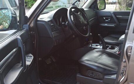 Mitsubishi Pajero IV, 2012 год, 2 100 000 рублей, 12 фотография