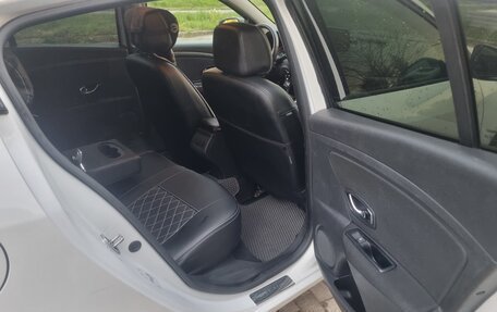 Renault Megane III, 2013 год, 950 000 рублей, 13 фотография