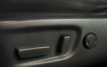 Toyota RAV4, 2016 год, 2 157 000 рублей, 12 фотография
