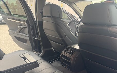 BMW 5 серия, 2013 год, 2 400 000 рублей, 21 фотография