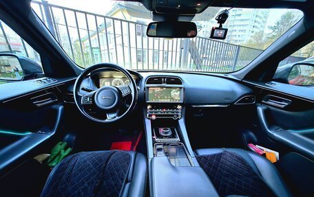 Jaguar F-Pace, 2017 год, 3 000 000 рублей, 5 фотография