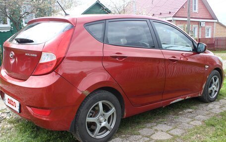 Hyundai Solaris II рестайлинг, 2011 год, 500 000 рублей, 16 фотография