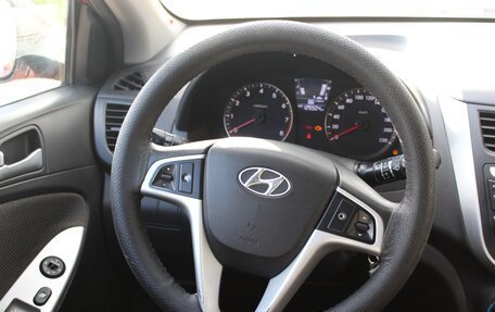 Hyundai Solaris II рестайлинг, 2011 год, 500 000 рублей, 21 фотография