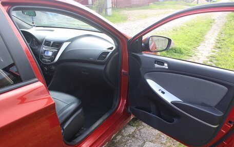 Hyundai Solaris II рестайлинг, 2011 год, 500 000 рублей, 30 фотография