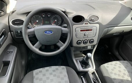 Ford Focus II рестайлинг, 2005 год, 299 000 рублей, 11 фотография