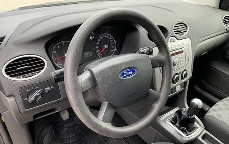 Ford Focus II рестайлинг, 2005 год, 299 000 рублей, 15 фотография