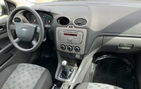 Ford Focus II рестайлинг, 2005 год, 299 000 рублей, 12 фотография