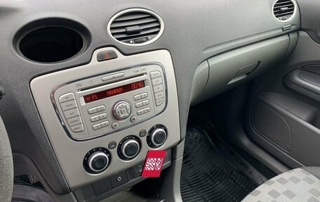 Ford Focus II рестайлинг, 2005 год, 299 000 рублей, 16 фотография