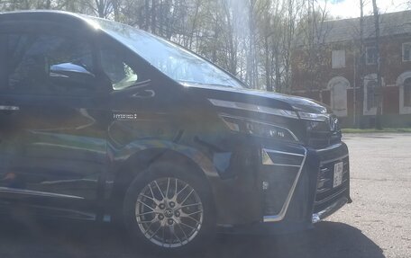Toyota Voxy III, 2019 год, 2 700 000 рублей, 7 фотография