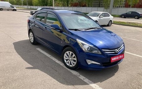 Hyundai Solaris II рестайлинг, 2015 год, 1 100 000 рублей, 1 фотография