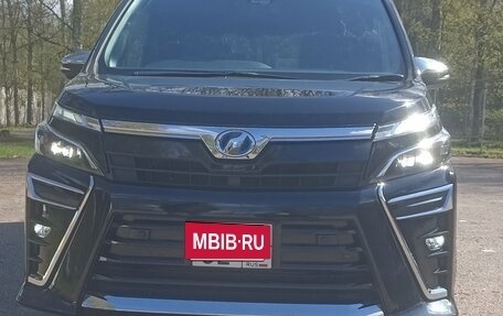 Toyota Voxy III, 2019 год, 2 700 000 рублей, 17 фотография