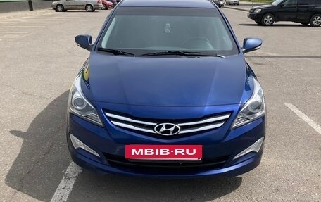 Hyundai Solaris II рестайлинг, 2015 год, 1 100 000 рублей, 10 фотография