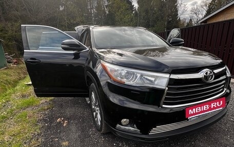 Toyota Highlander III, 2014 год, 3 800 000 рублей, 3 фотография