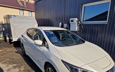 Nissan Leaf II, 2018 год, 1 800 000 рублей, 1 фотография
