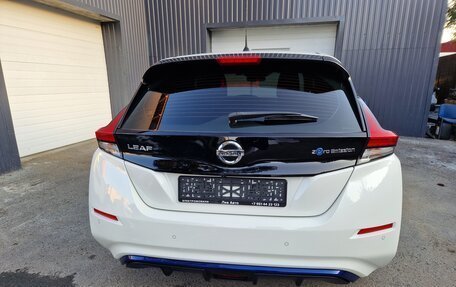 Nissan Leaf II, 2018 год, 1 800 000 рублей, 6 фотография