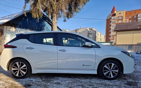 Nissan Leaf II, 2018 год, 1 800 000 рублей, 25 фотография