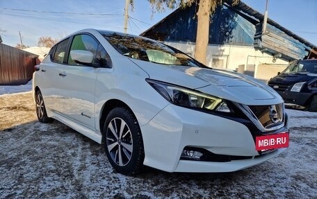 Nissan Leaf II, 2018 год, 1 800 000 рублей, 24 фотография