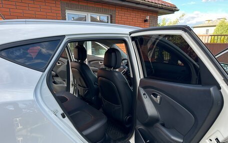 Hyundai ix35 I рестайлинг, 2013 год, 1 300 000 рублей, 18 фотография