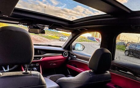 Alfa Romeo Stelvio, 2018 год, 5 690 000 рублей, 4 фотография