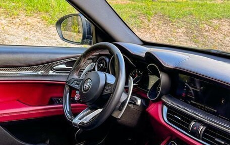 Alfa Romeo Stelvio, 2018 год, 5 690 000 рублей, 10 фотография