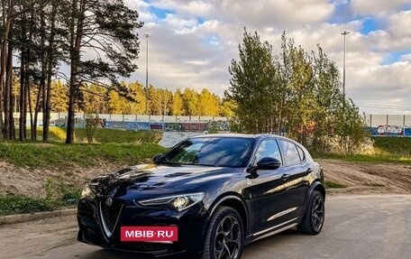 Alfa Romeo Stelvio, 2018 год, 5 690 000 рублей, 8 фотография