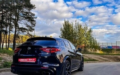 Alfa Romeo Stelvio, 2018 год, 5 690 000 рублей, 11 фотография