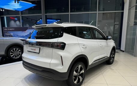 Chery Tiggo 4 I рестайлинг, 2024 год, 2 401 000 рублей, 9 фотография