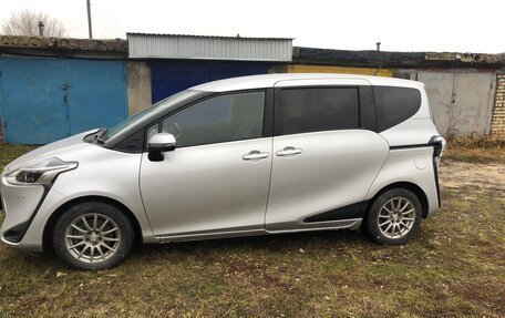 Toyota Sienta II, 2019 год, 1 650 000 рублей, 3 фотография