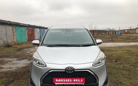 Toyota Sienta II, 2019 год, 1 650 000 рублей, 8 фотография