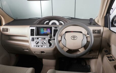 Toyota Raum II, 2003 год, 445 000 рублей, 6 фотография