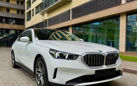 BMW 5 серия, 2023 год, 8 280 000 рублей, 3 фотография