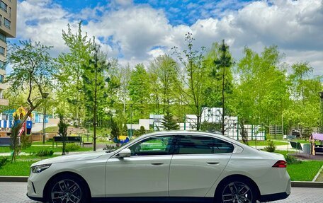BMW 5 серия, 2023 год, 8 280 000 рублей, 10 фотография