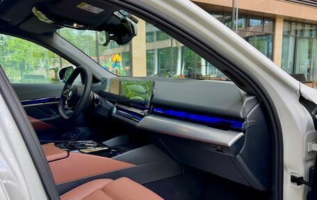 BMW 5 серия, 2023 год, 8 280 000 рублей, 18 фотография