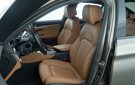 BMW 5 серия, 2018 год, 3 290 000 рублей, 10 фотография