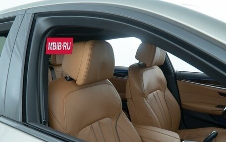 BMW 5 серия, 2018 год, 3 290 000 рублей, 29 фотография