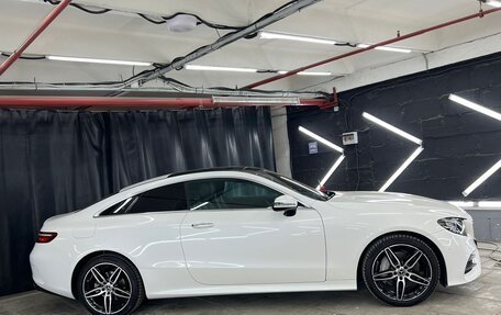 Mercedes-Benz E-Класс, 2019 год, 4 520 000 рублей, 2 фотография