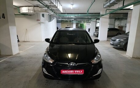 Hyundai Solaris II рестайлинг, 2013 год, 930 000 рублей, 1 фотография
