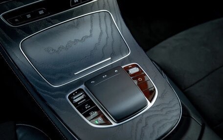 Mercedes-Benz E-Класс, 2022 год, 4 500 000 рублей, 13 фотография