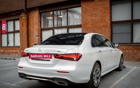 Mercedes-Benz E-Класс, 2022 год, 4 500 000 рублей, 8 фотография