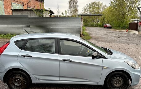 Hyundai Solaris II рестайлинг, 2013 год, 620 000 рублей, 3 фотография